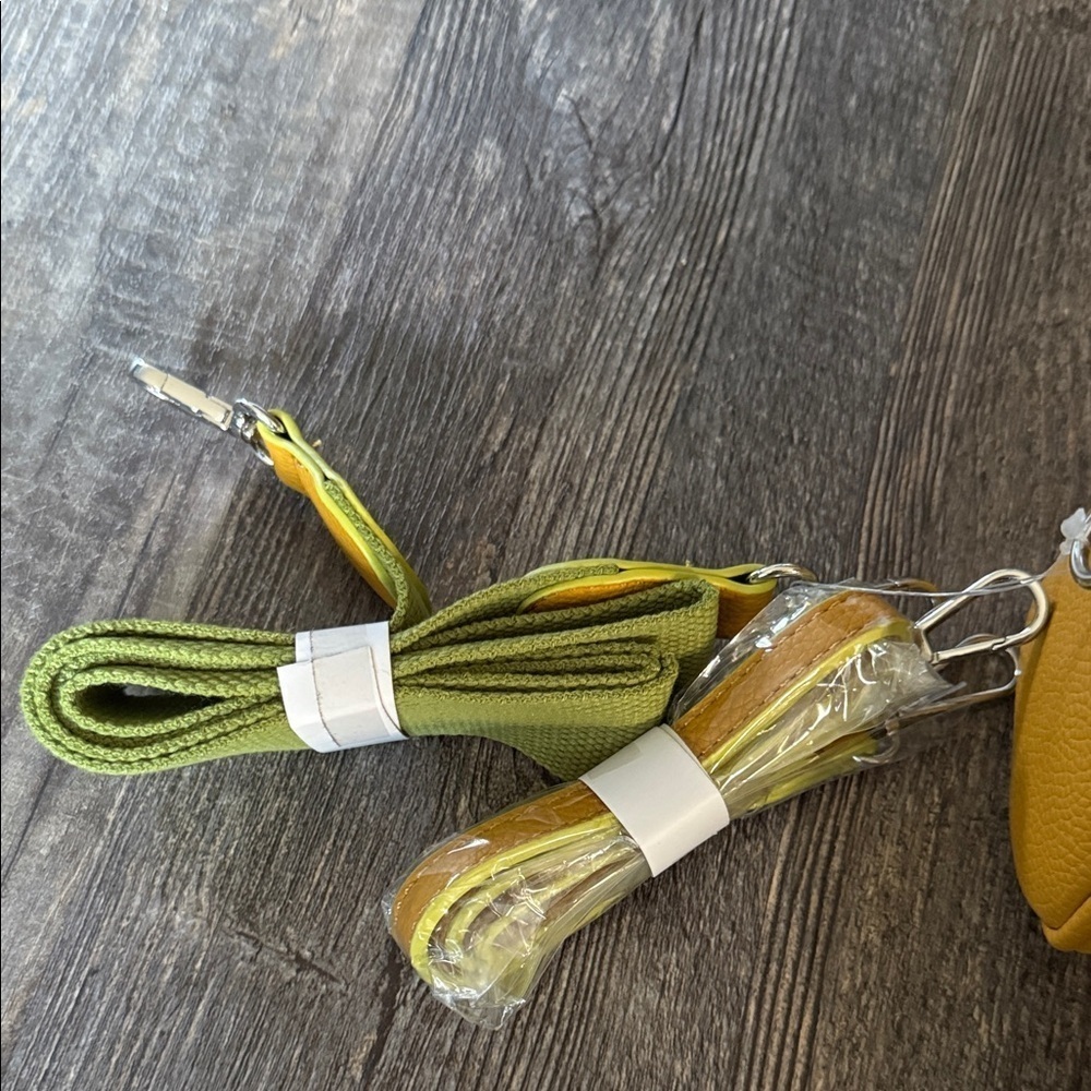 Le Miel vegan Mustard Mini Bag - Picture 2 of 7